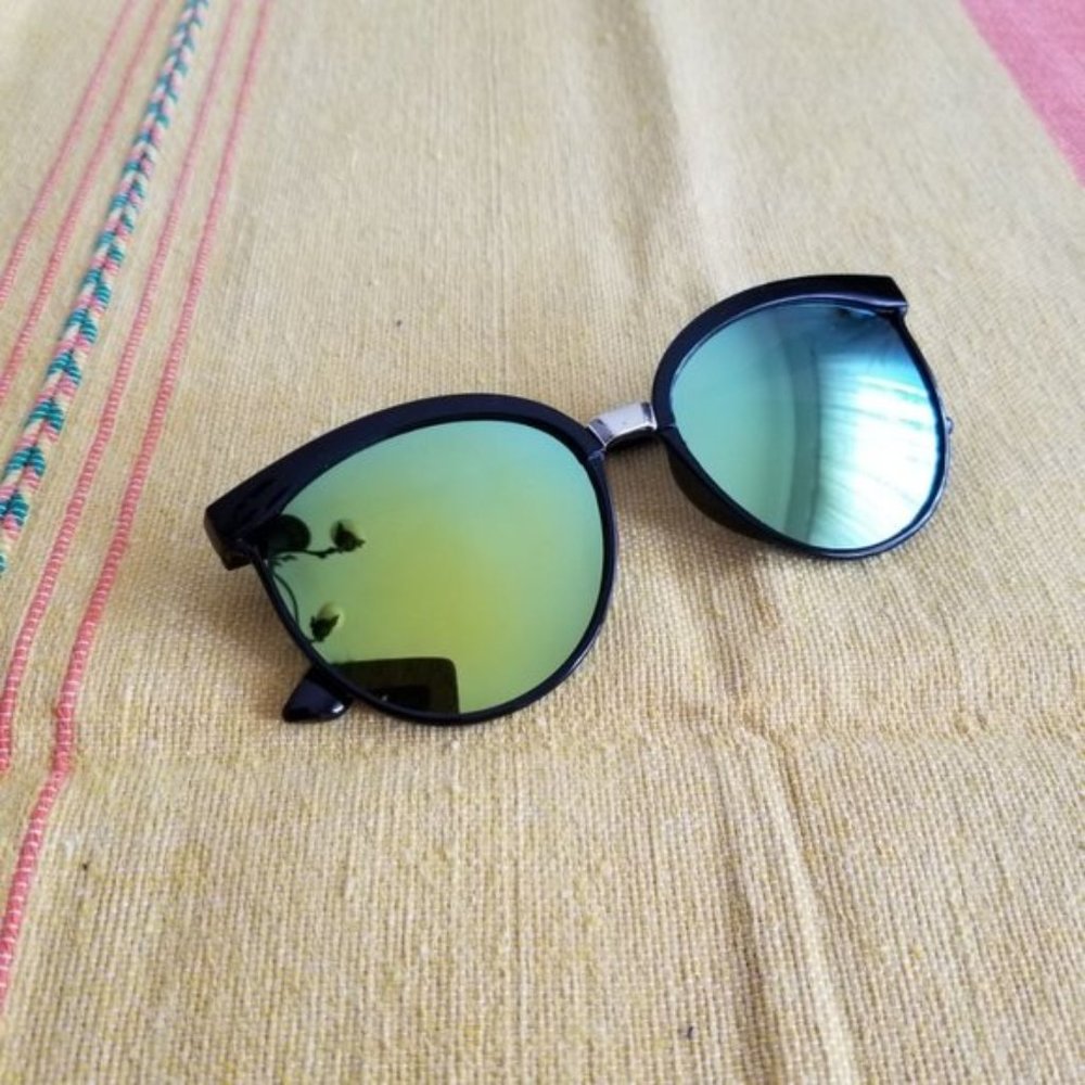 Women sunglasses